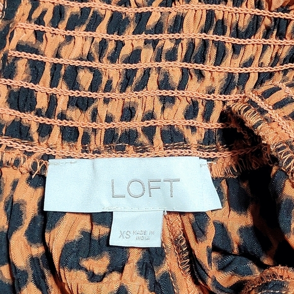 LOFT Burnt Orange Leopard Print Shirred Turtleneck Blouse Women's (XS) - Picture 11 of 14
